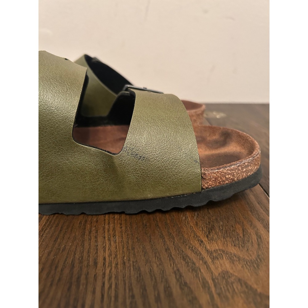 Birkenstock Arizona Sandals featuring two straps Olive Green Women's 9 Men's 7 - Picture 5 of 15
